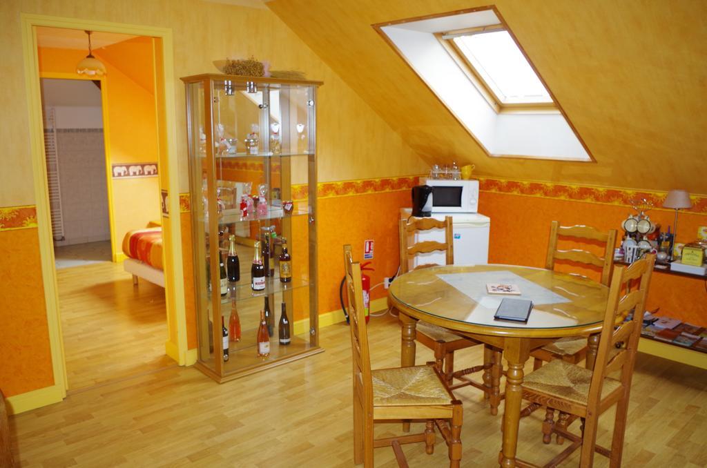 Family Delcour Bed and Breakfast Mailly-Maillet Esterno foto