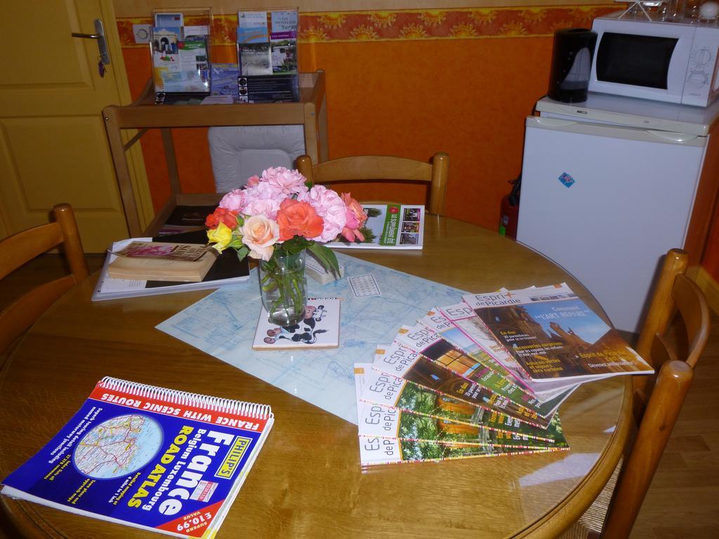 Family Delcour Bed and Breakfast Mailly-Maillet Esterno foto