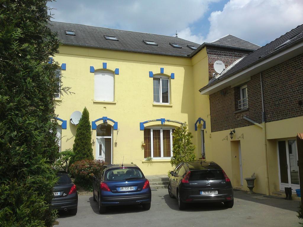 Family Delcour Bed and Breakfast Mailly-Maillet Esterno foto